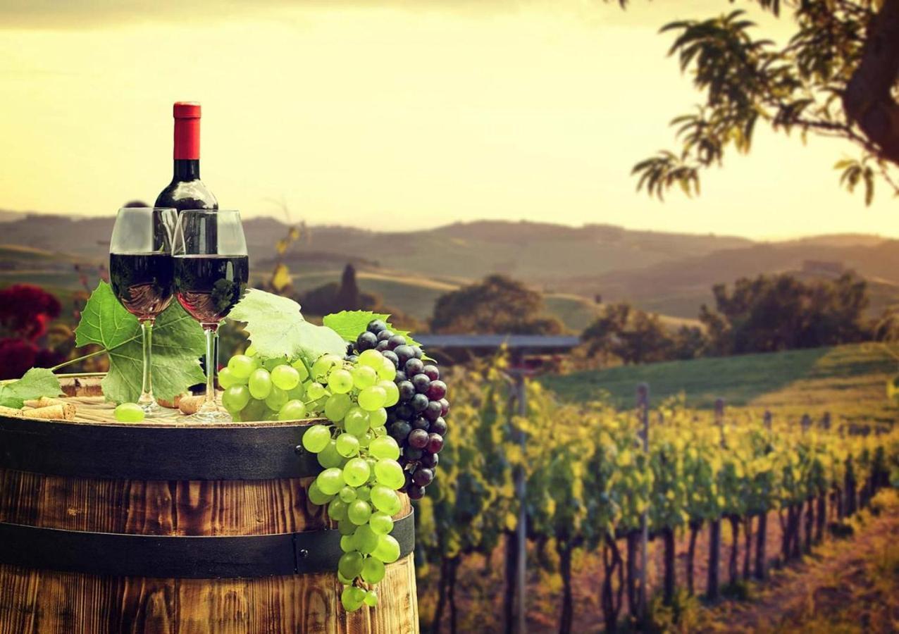 Balloons And Wine Мурриета Экстерьер фото